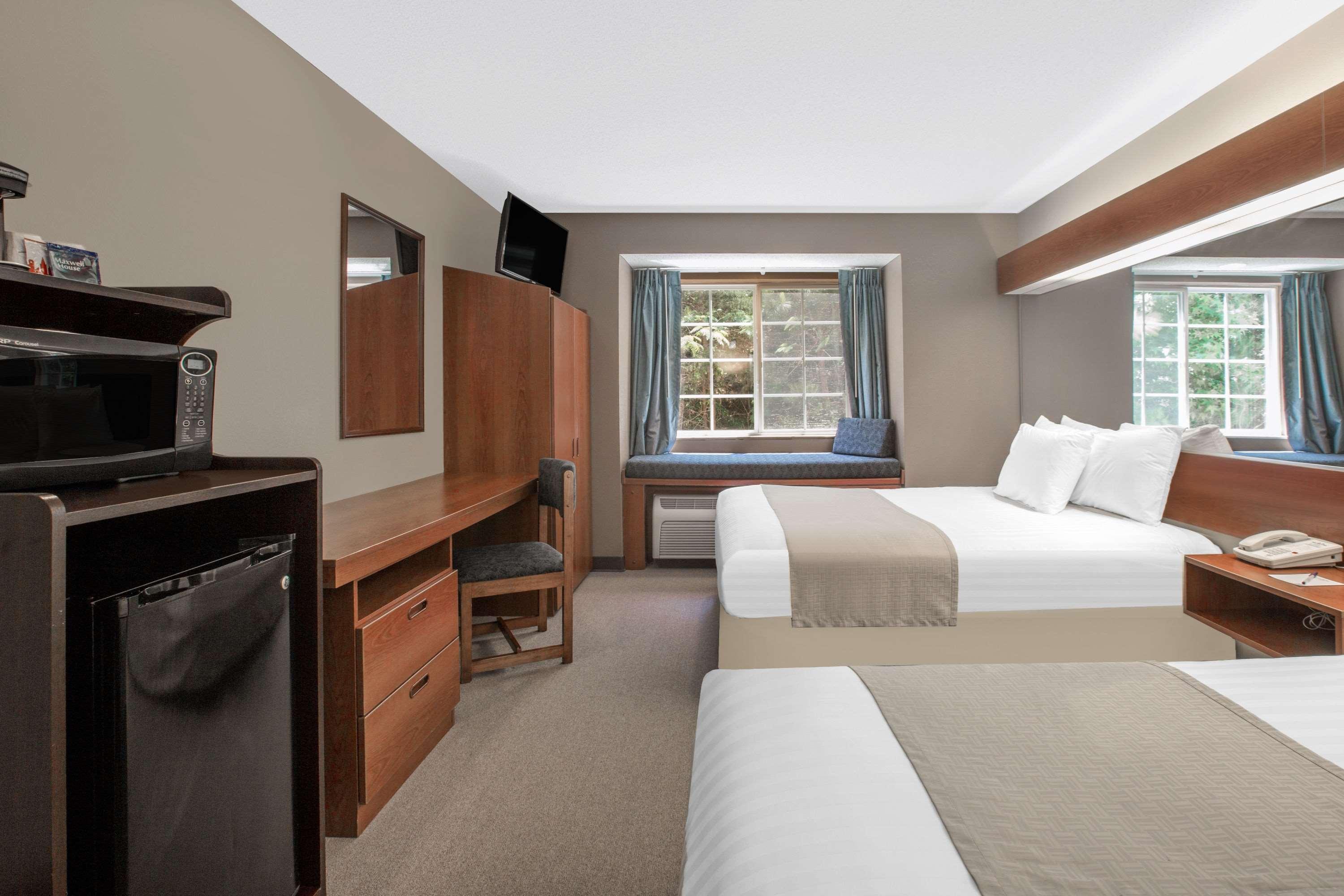 Microtel Inn & Suites By Wyndham Gardendale Екстериор снимка