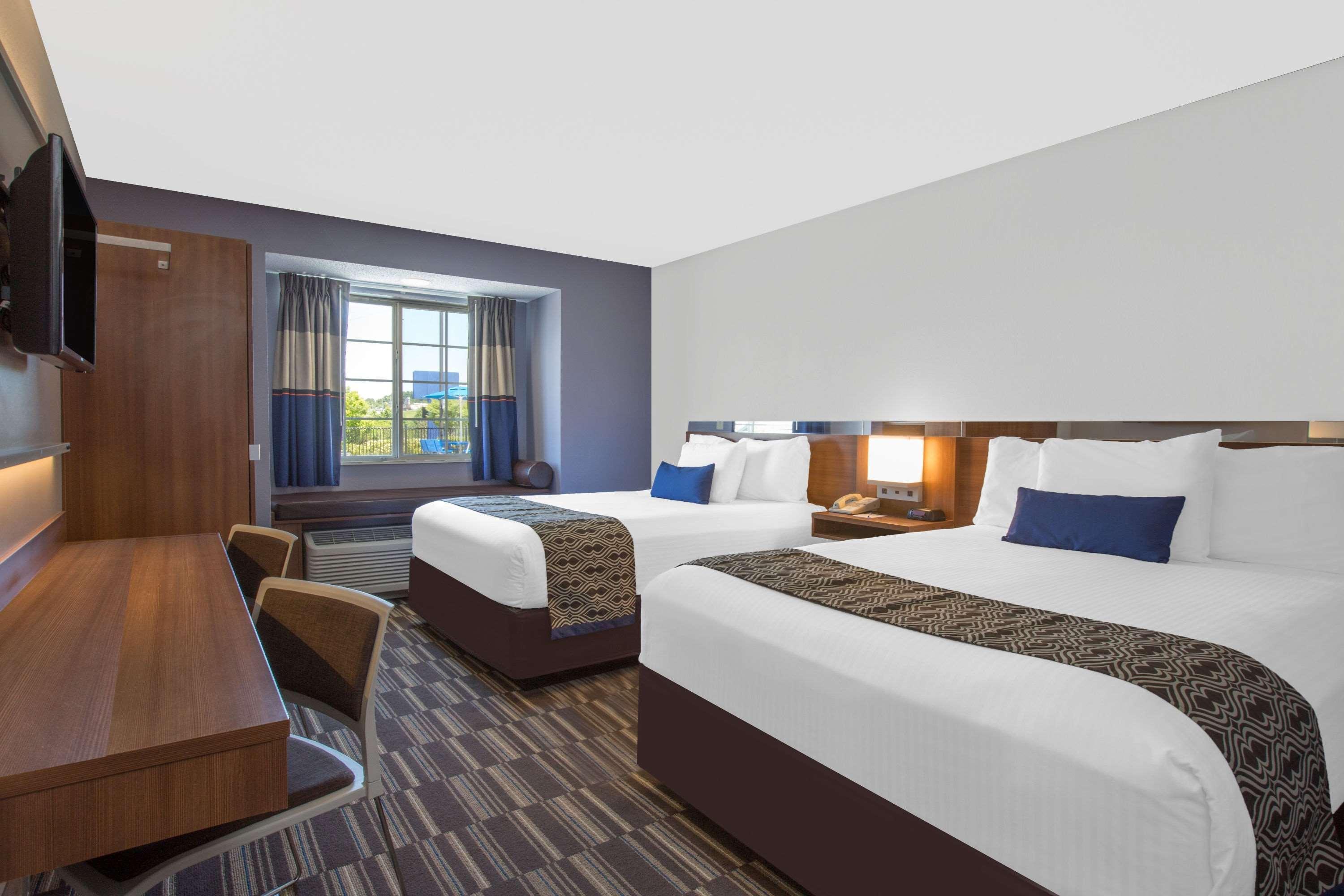 Microtel Inn & Suites By Wyndham Gardendale Екстериор снимка